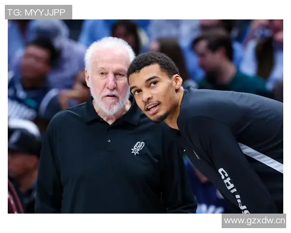 马刺主帅解析文班关键时刻表现强调放慢节奏的重要性